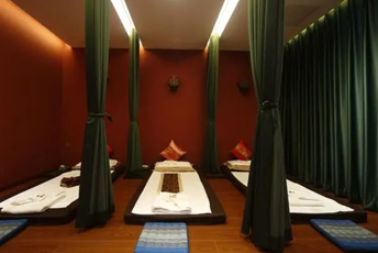 上海青浦区泰式按摩的被动瑜伽:当身体被折叠成诗