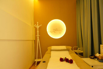 上海青浦区日式指压的寂静美学:在按压中听见雪落的声音